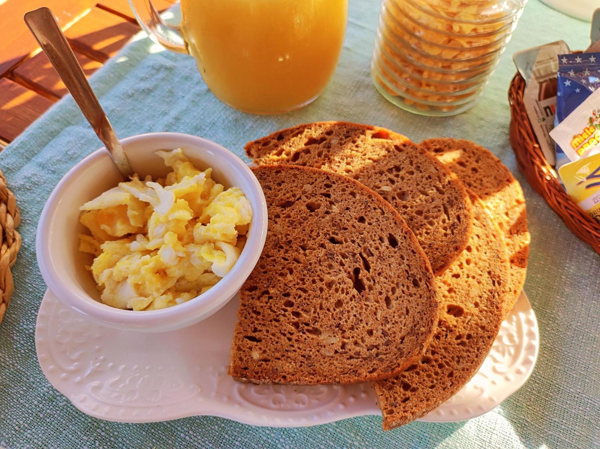 Alojamento de Acomodação e Pequeno-almoço Li Brilli *